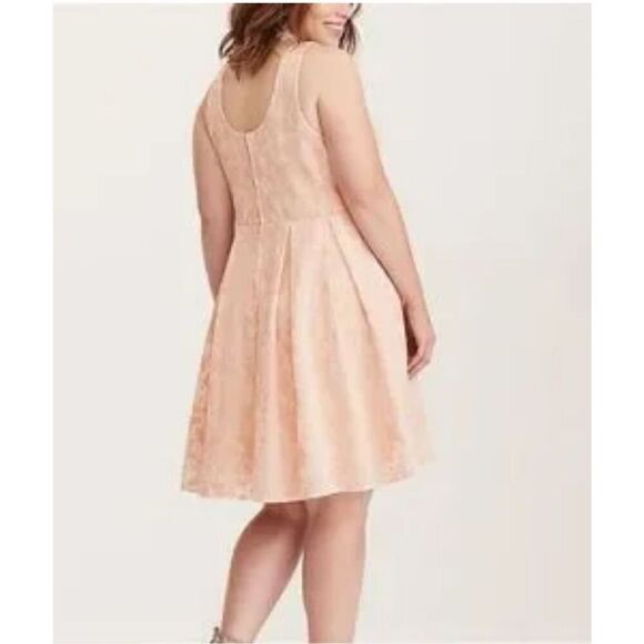 Torrid pink/peach lace 22 3x  midi texture knit skater dress plus fit & flare - Picture 3 of 10